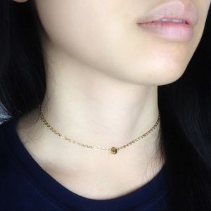 BCBGENERATION DAINTY NECKLACE GOLD CHOKER TASSEL